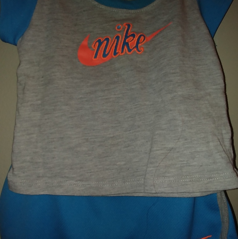 Girls tennis skirt outfit
